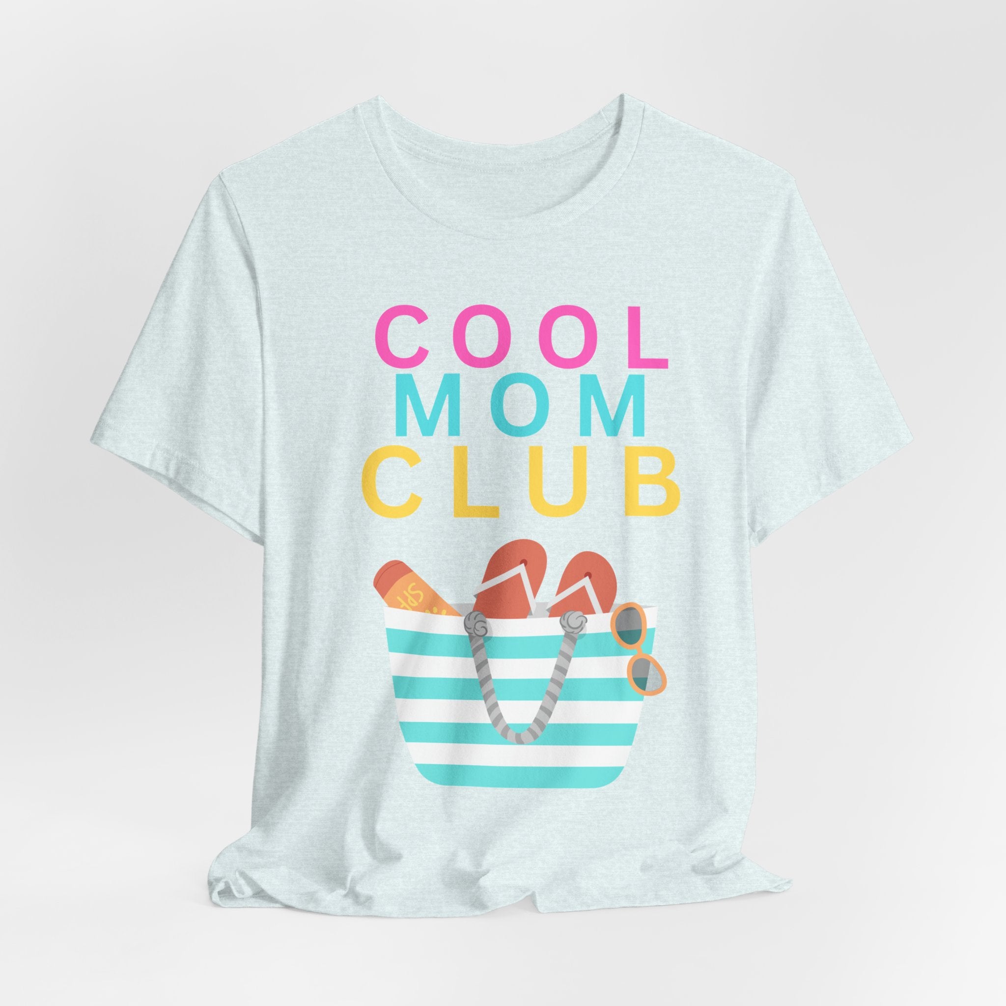 Cool Mom Club Beach Tee — Beach Bag Graphic T-Shirt