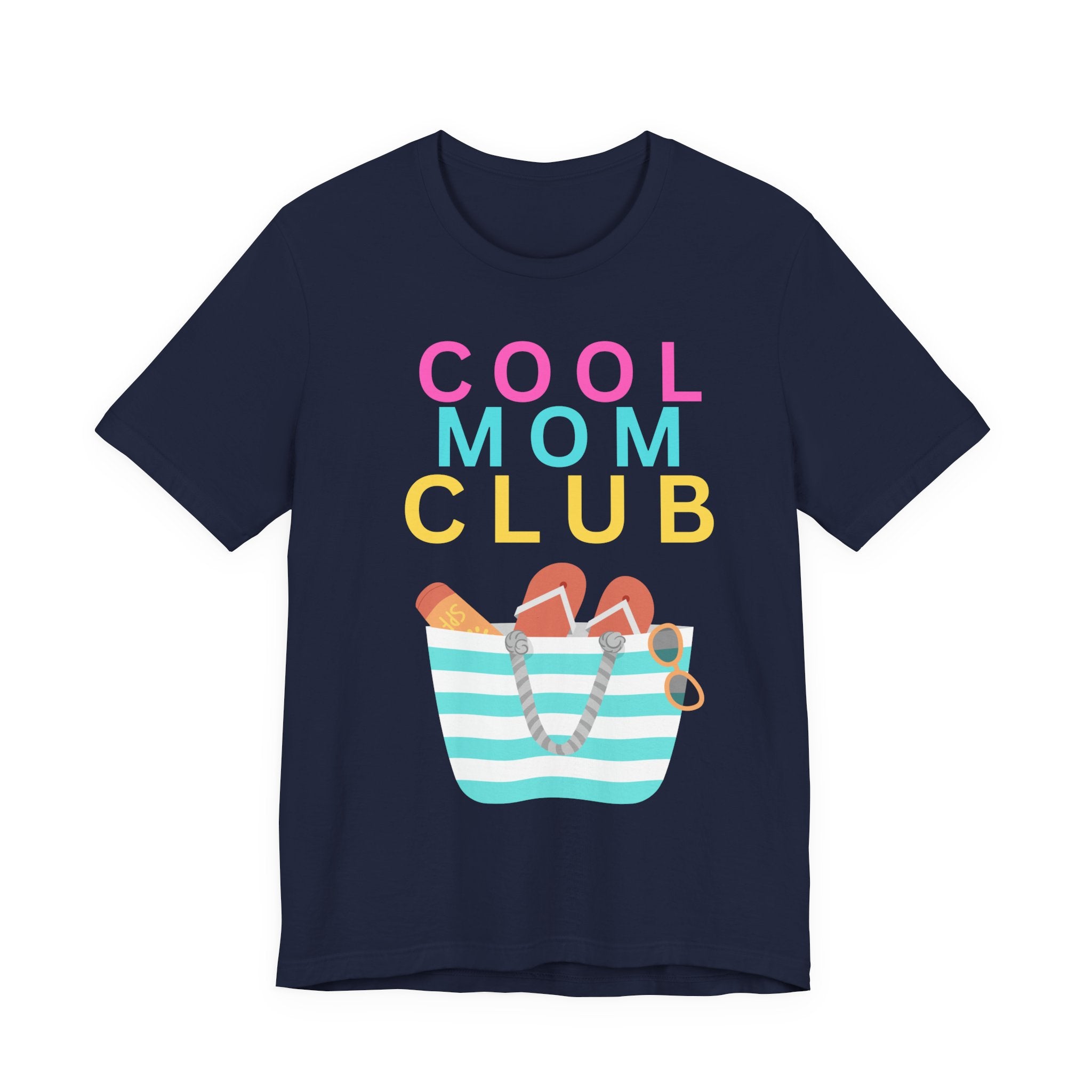 Cool Mom Club Beach Tee — Beach Bag Graphic T-Shirt