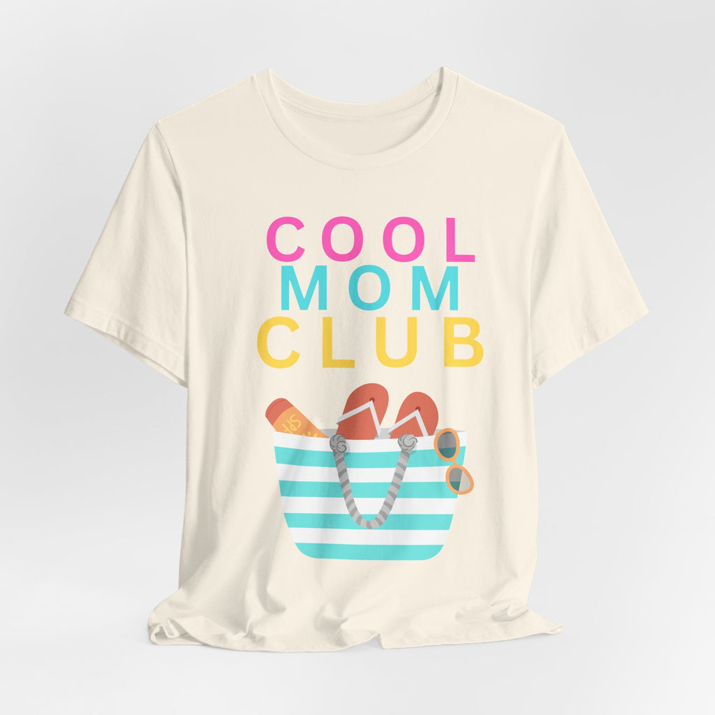 Cool Mom Club Beach Tee — Beach Bag Graphic T-Shirt