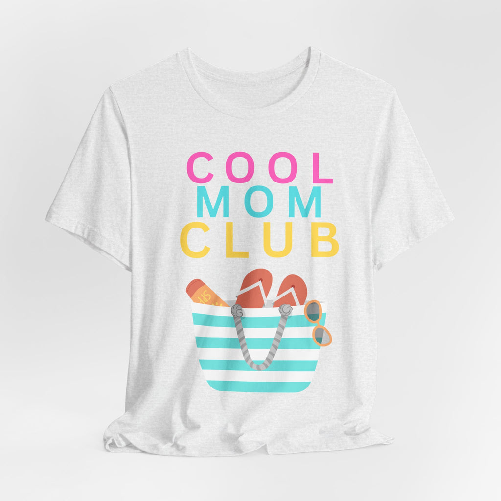 Cool Mom Club Beach Tee — Beach Bag Graphic T-Shirt
