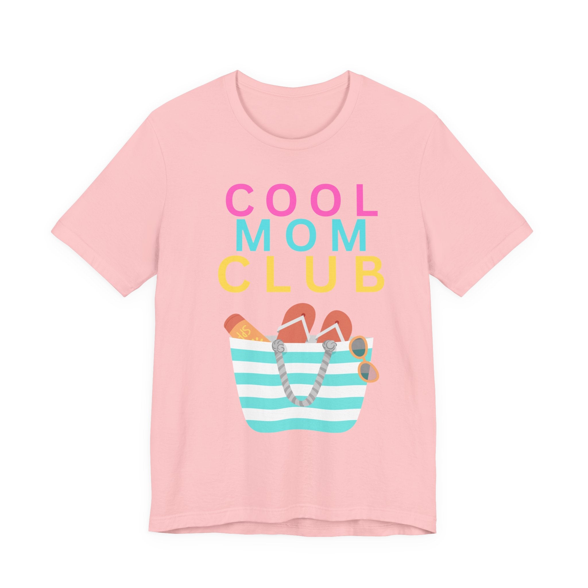 Cool Mom Club Beach Tee — Beach Bag Graphic T-Shirt