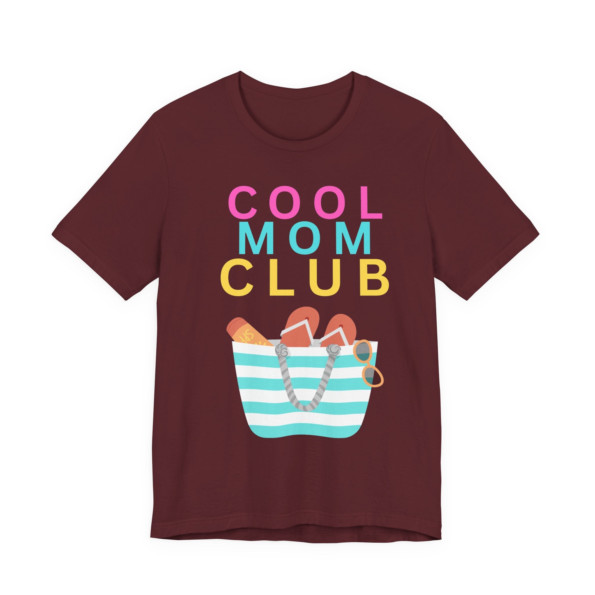 Cool Mom Club Beach Tee — Beach Bag Graphic T-Shirt