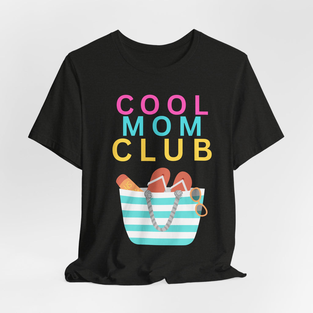 Cool Mom Club Beach Tee — Beach Bag Graphic T-Shirt