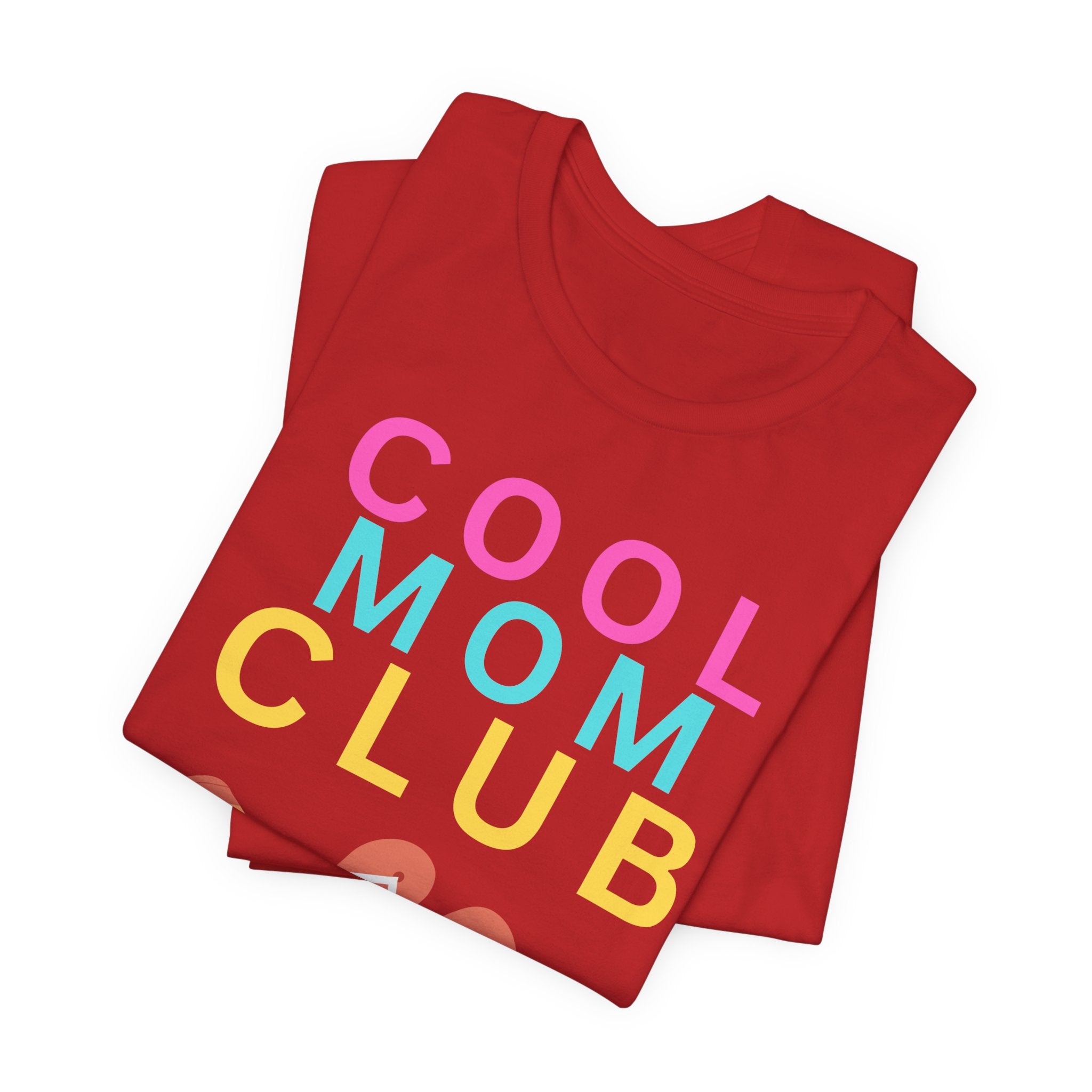 Cool Mom Club Beach Tee — Beach Bag Graphic T-Shirt