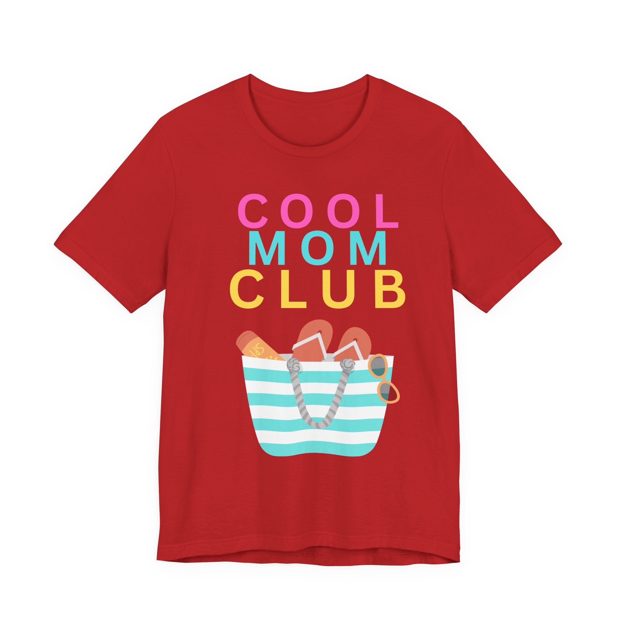 Cool Mom Club Beach Tee — Beach Bag Graphic T-Shirt