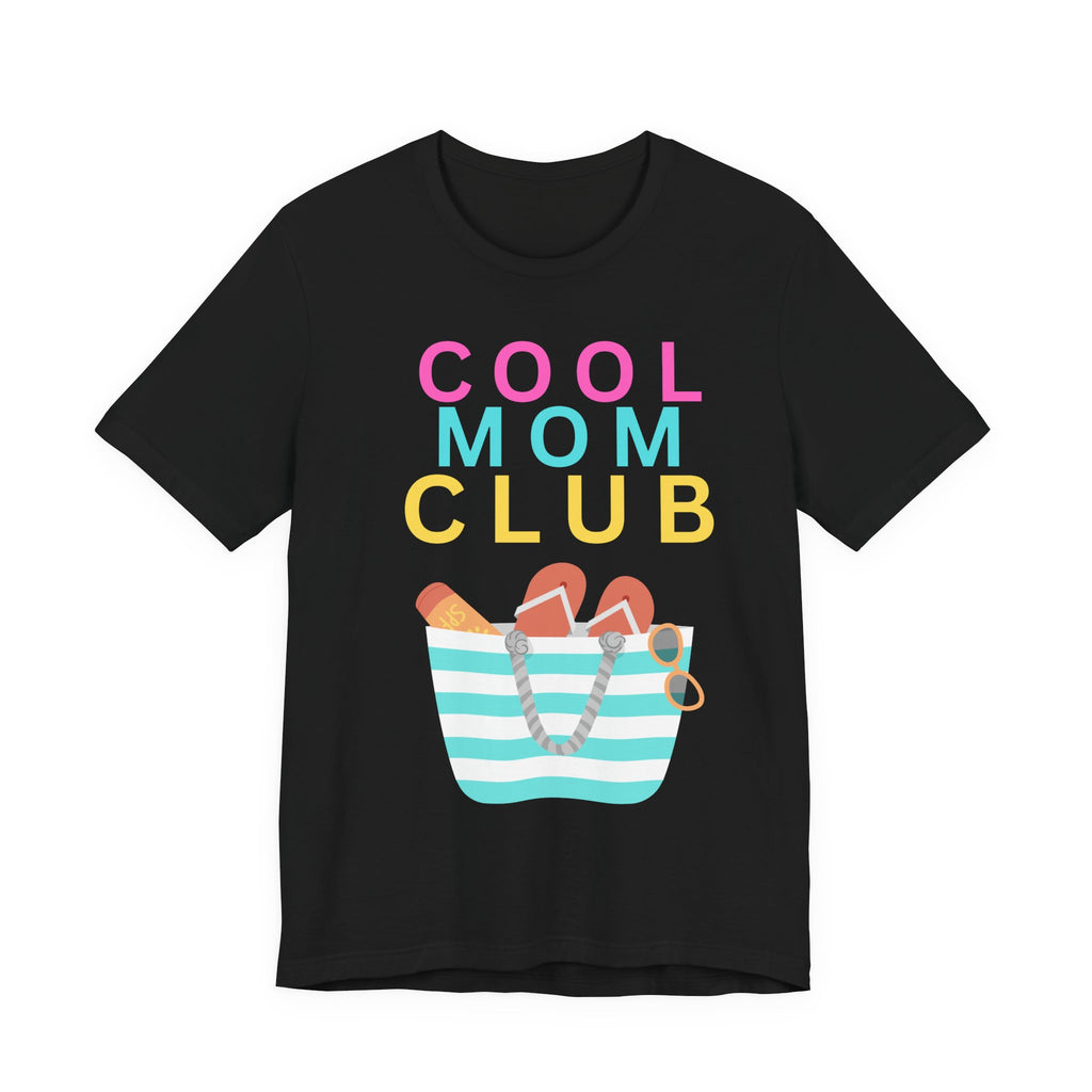 Cool Mom Club Beach Tee — Beach Bag Graphic T-Shirt