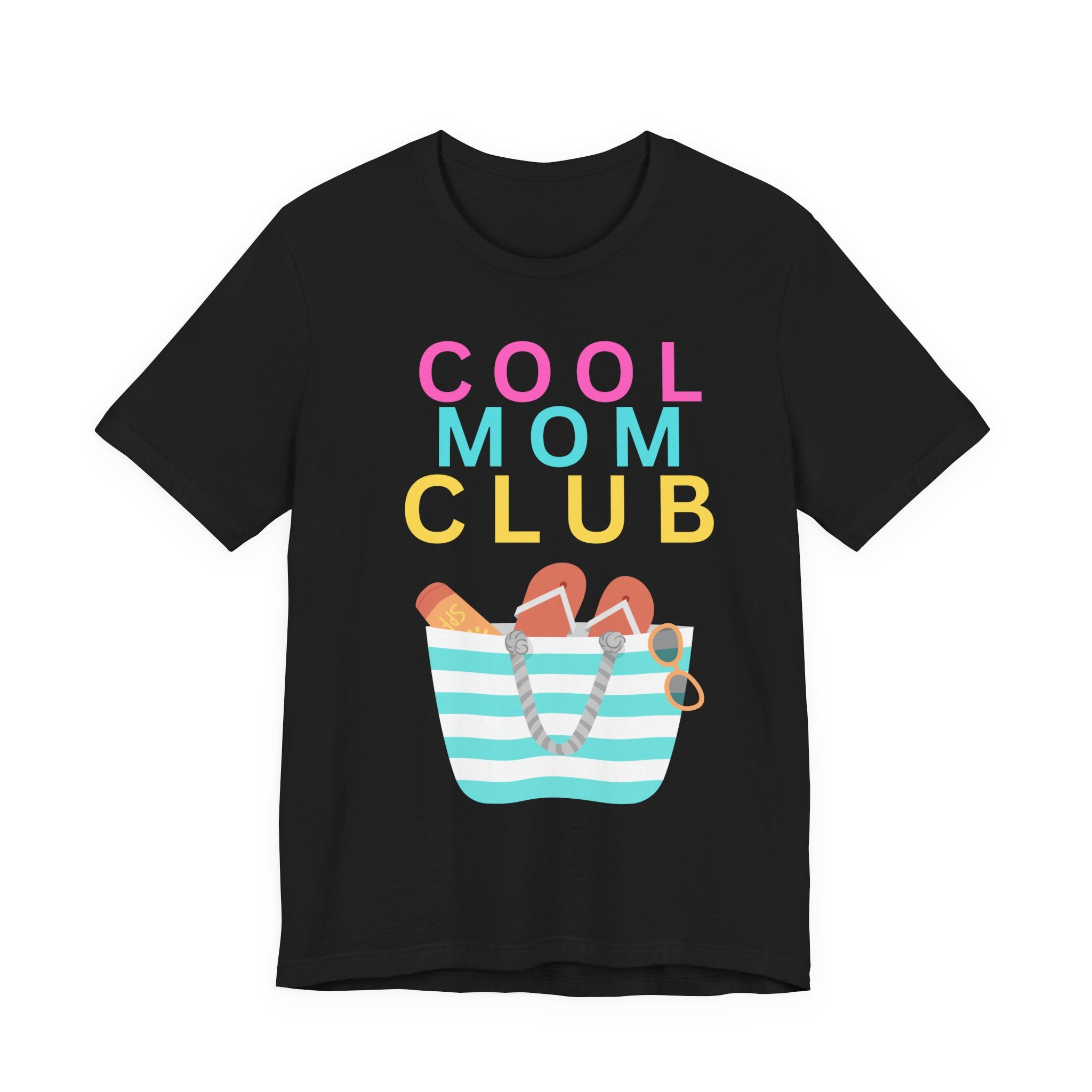 Cool Mom Club Beach Tee — Beach Bag Graphic T-Shirt