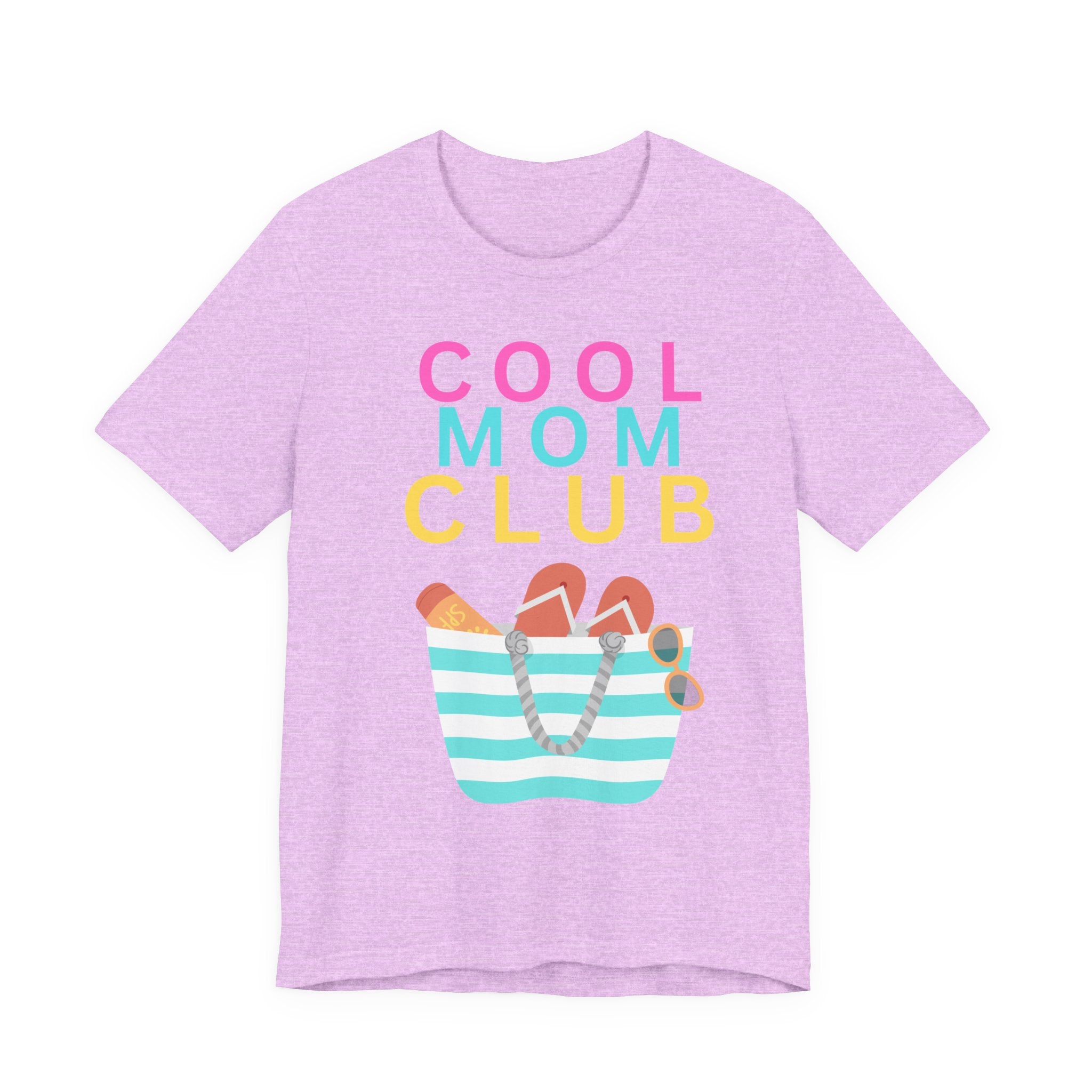 Cool Mom Club Beach Tee — Beach Bag Graphic T-Shirt