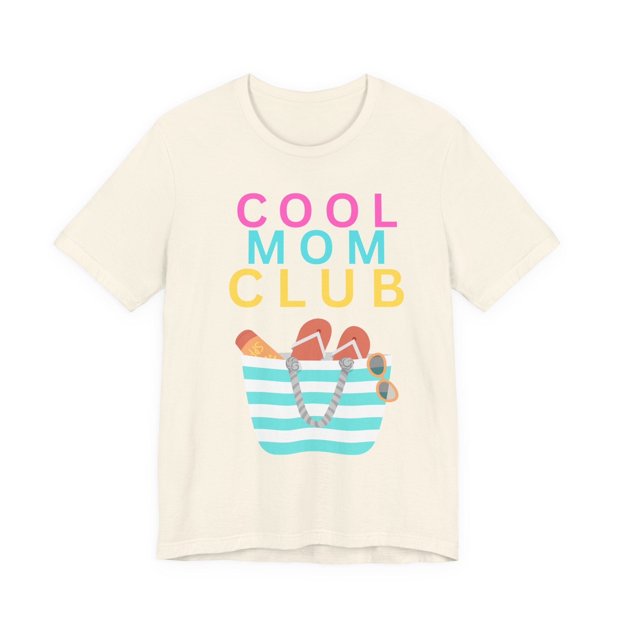 Cool Mom Club Beach Tee — Beach Bag Graphic T-Shirt