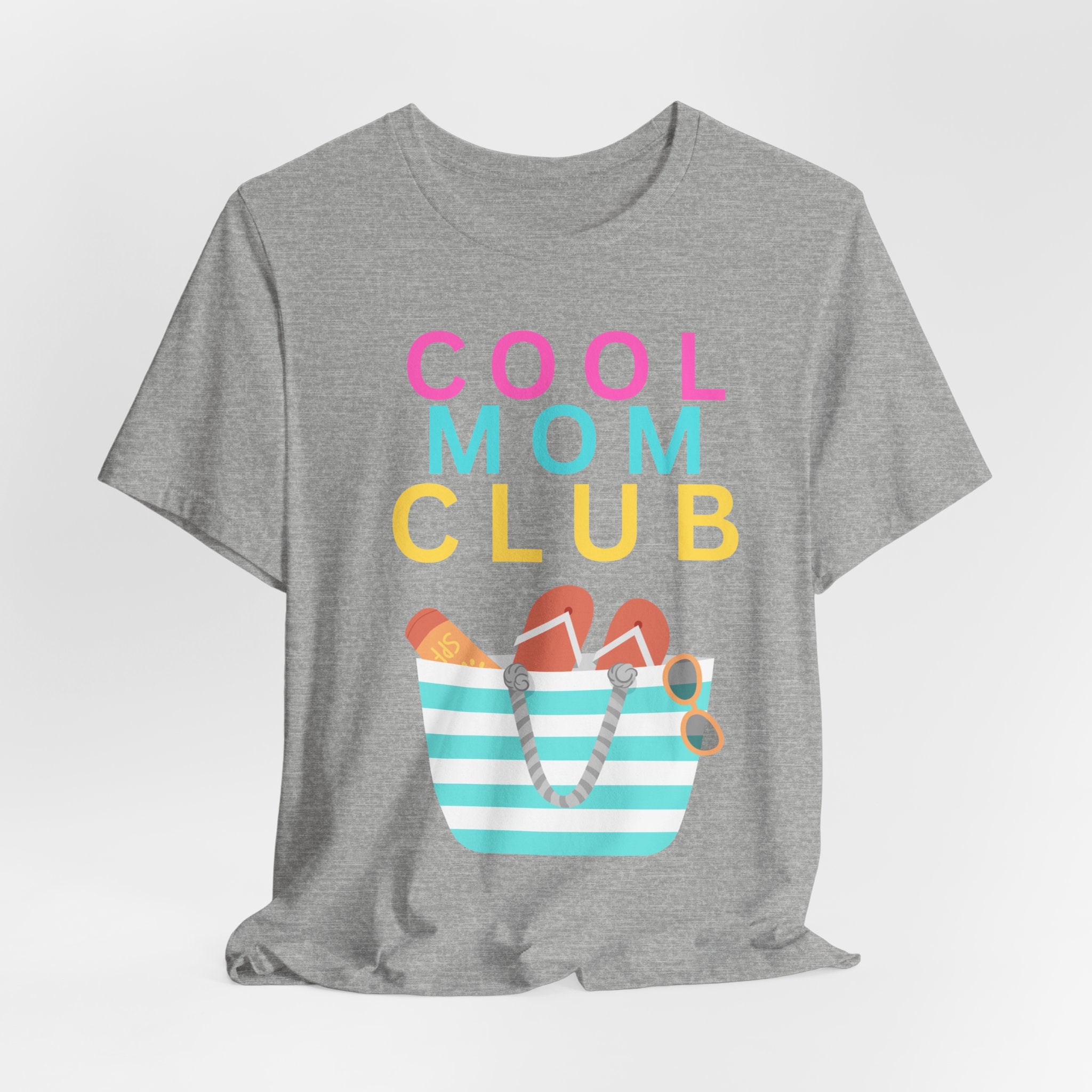 Cool Mom Club Beach Tee — Beach Bag Graphic T-Shirt