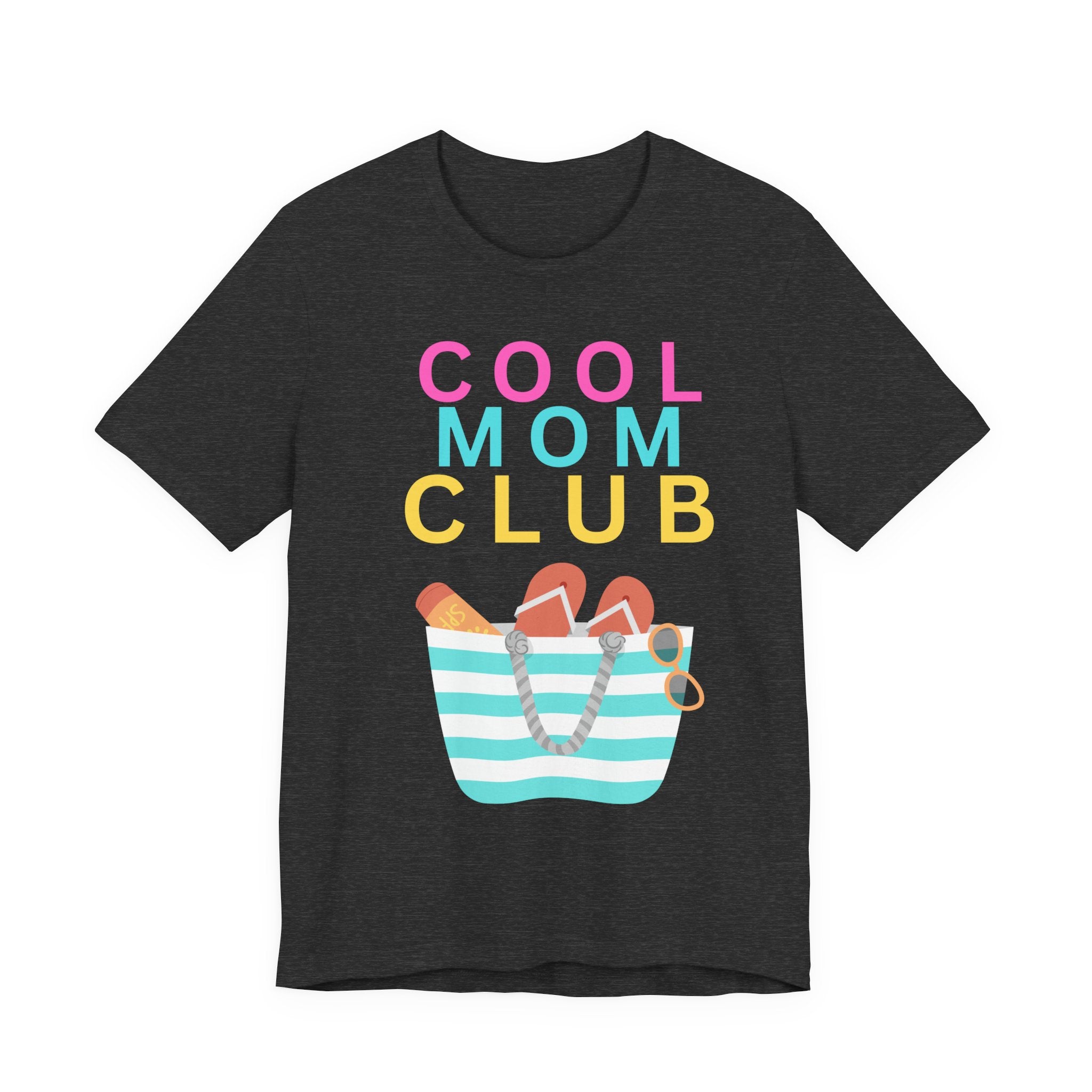 Cool Mom Club Beach Tee — Beach Bag Graphic T-Shirt