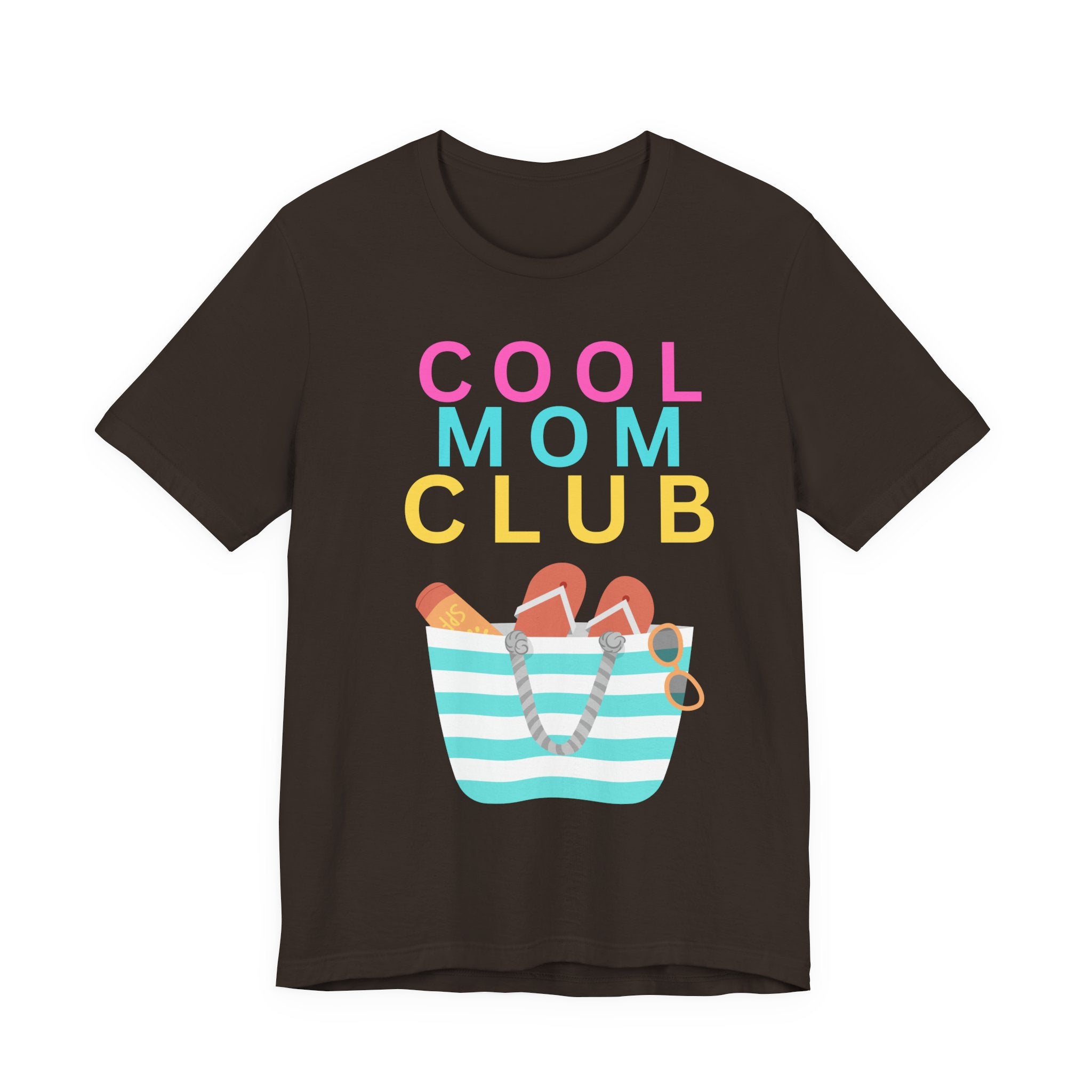 Cool Mom Club Beach Tee — Beach Bag Graphic T-Shirt